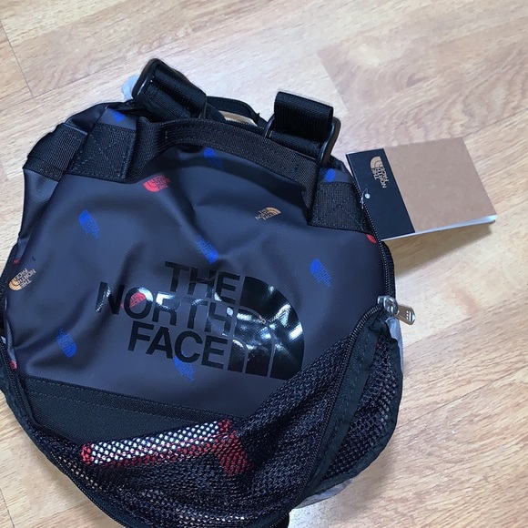 NWT The North Face Base Camp Duffel, Small - Picture 9 of 14